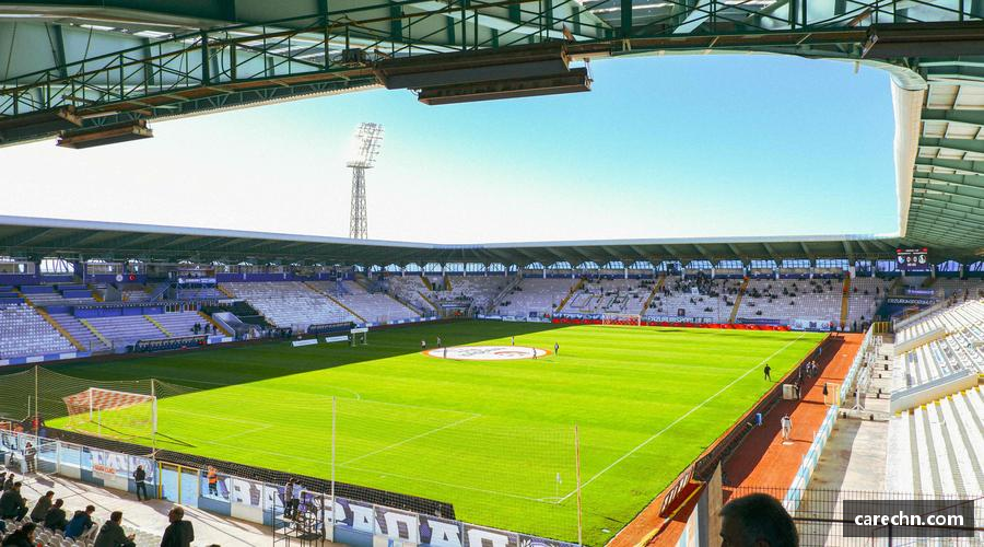 ⽜⼋体育 - 与球迷合为⼀体🎁限量周边，把热爱穿在身上！🎾